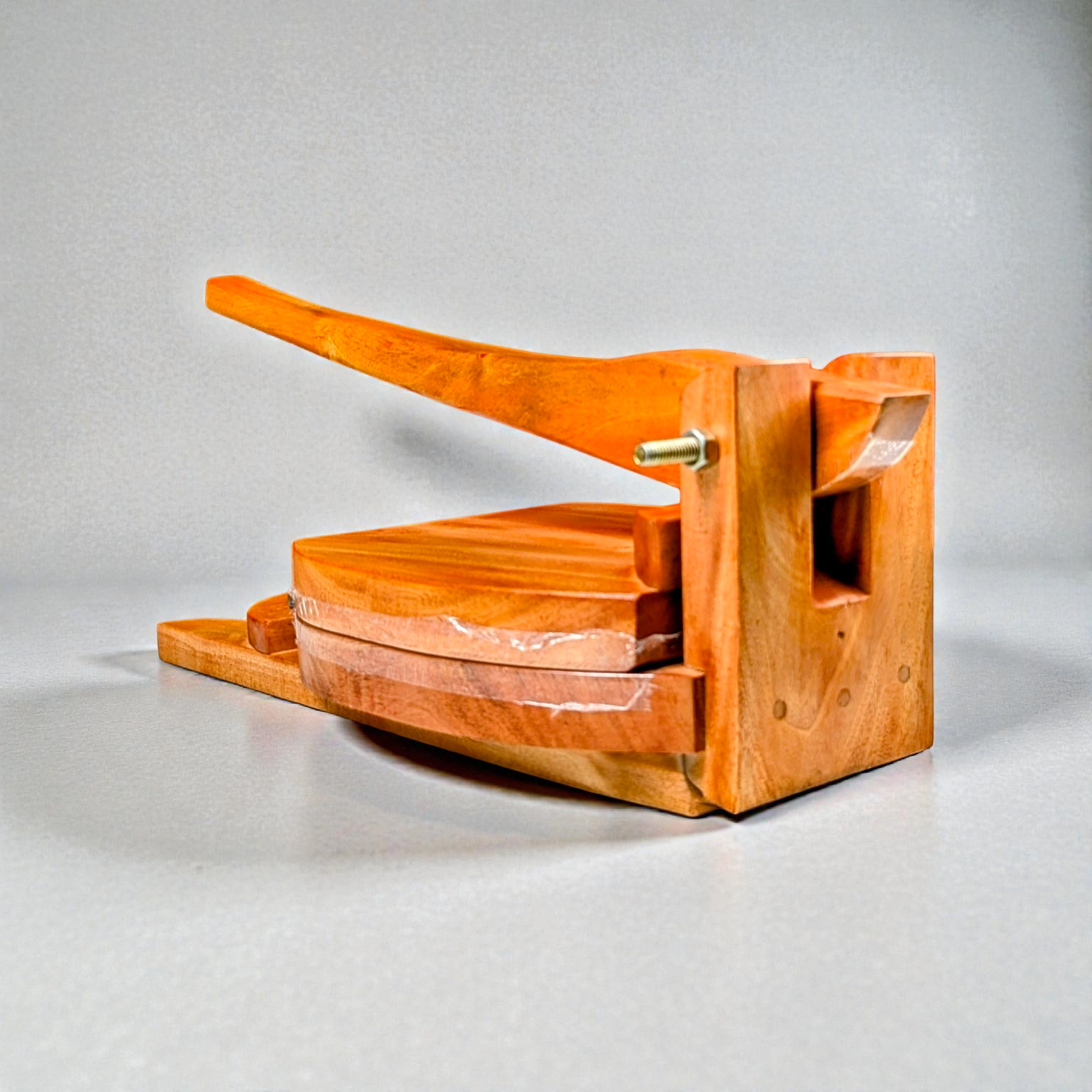 প্রিমিয়াম সাইজ কাঠের রুটি মেকার (Wooden Roti Maker)